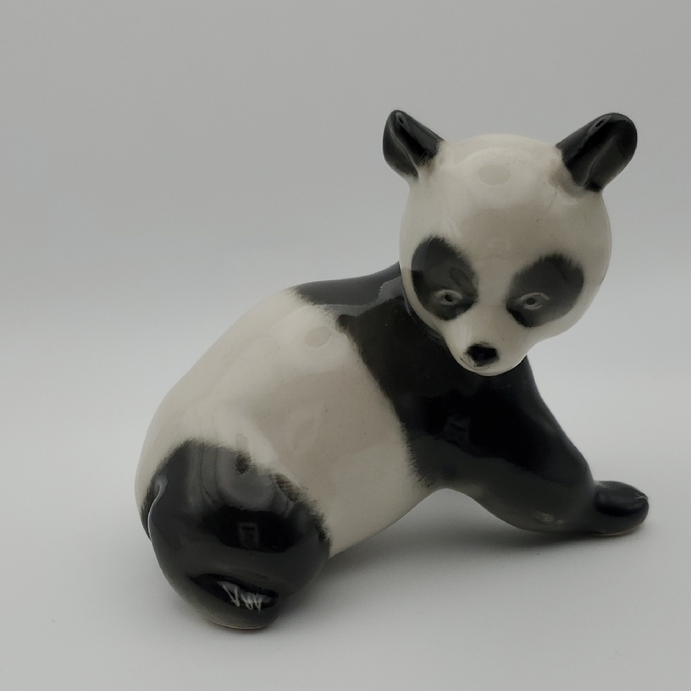 Vintage Lomonosov Porcelain Panda figurine 🐼